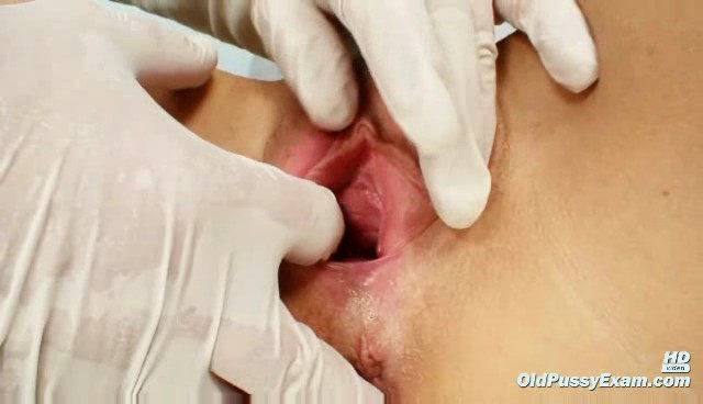 Mature Vladimira gets her wet crack properly gyno examined by perverted gyno doctor
